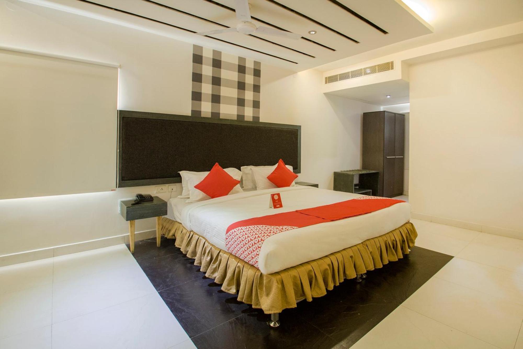 OYO 10139 Hotel Palak Residency Haiderabad Buitenkant foto