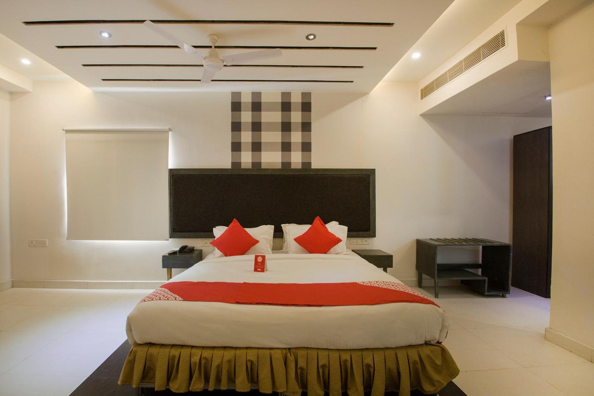 OYO 10139 Hotel Palak Residency Haiderabad Buitenkant foto