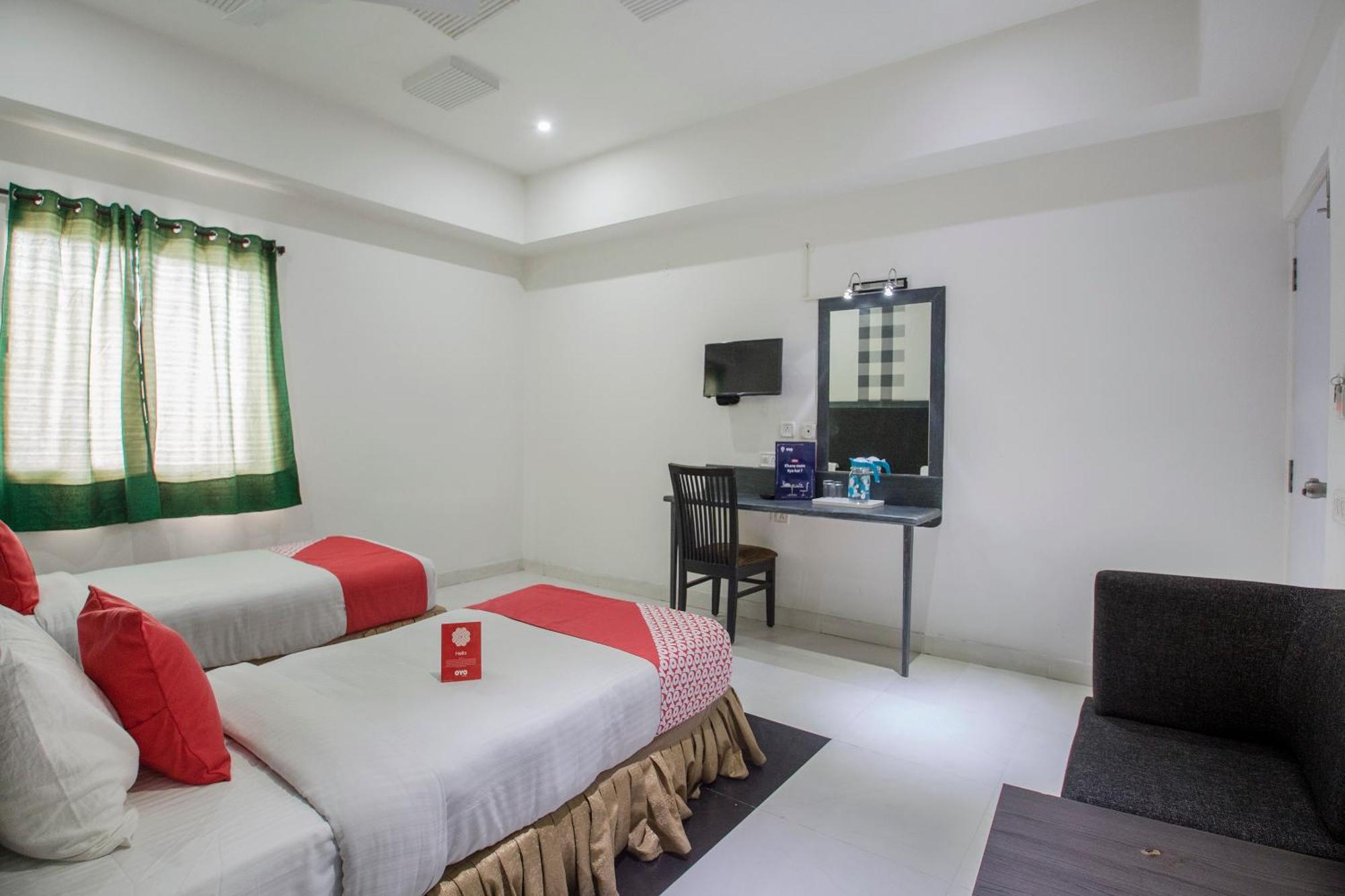 OYO 10139 Hotel Palak Residency Haiderabad Buitenkant foto
