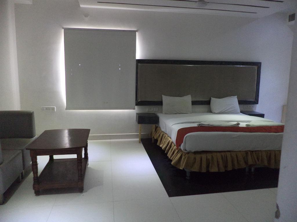 OYO 10139 Hotel Palak Residency Haiderabad Buitenkant foto