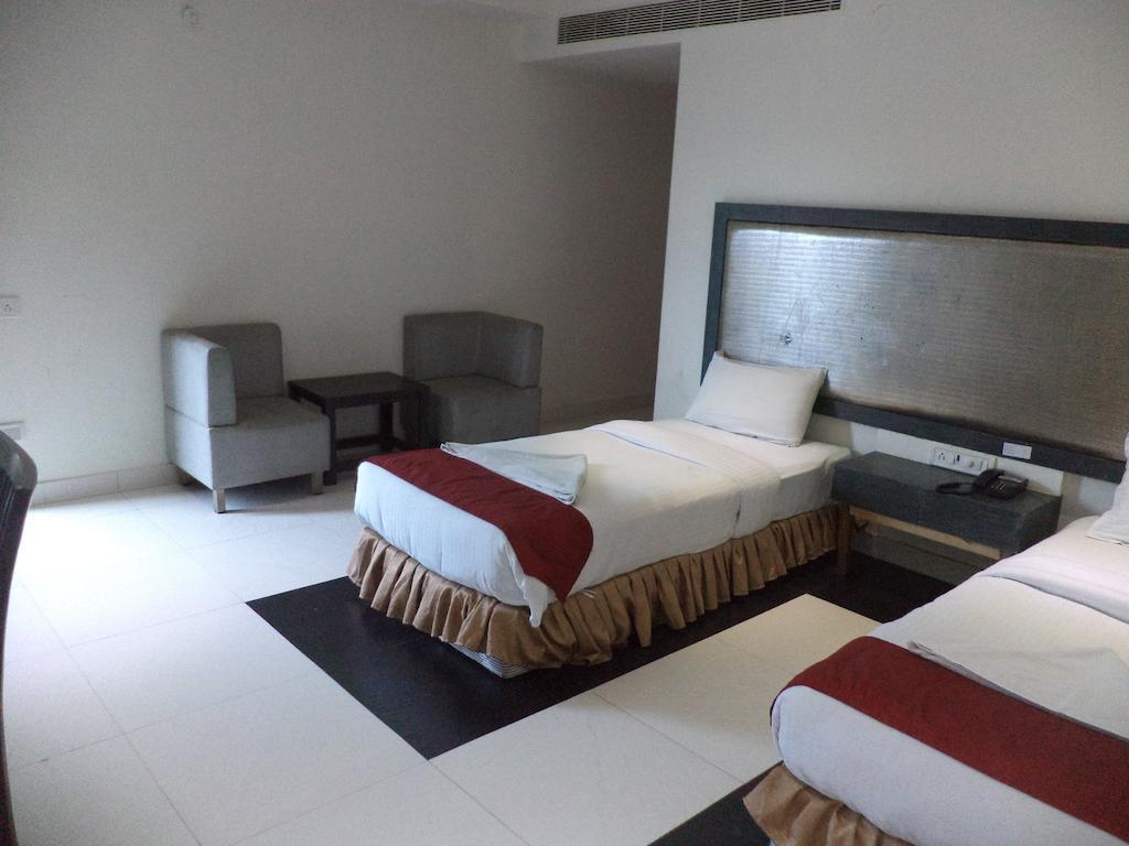 OYO 10139 Hotel Palak Residency Haiderabad Buitenkant foto