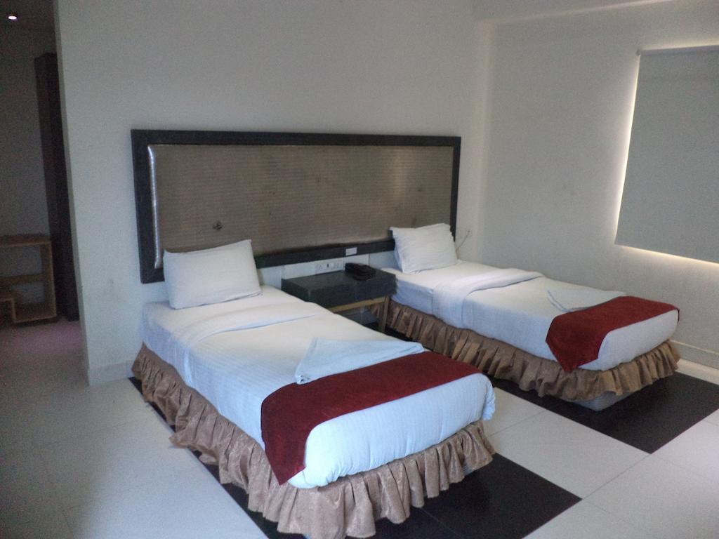 OYO 10139 Hotel Palak Residency Haiderabad Buitenkant foto